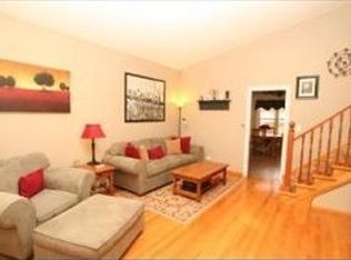 408 Surrey Ln, Lindenhurst, IL 60046