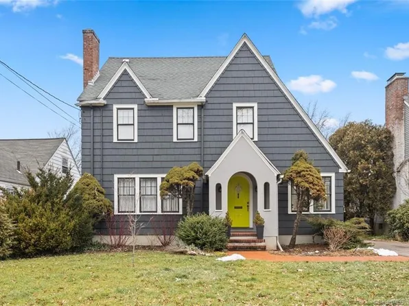 390 Fern Street, West Hartford, CT 06119