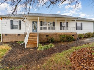 1157 Shiloh Rd, Claremont, NC 28610