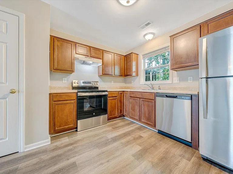 6852 Woodcreeper Dr — Photo 13