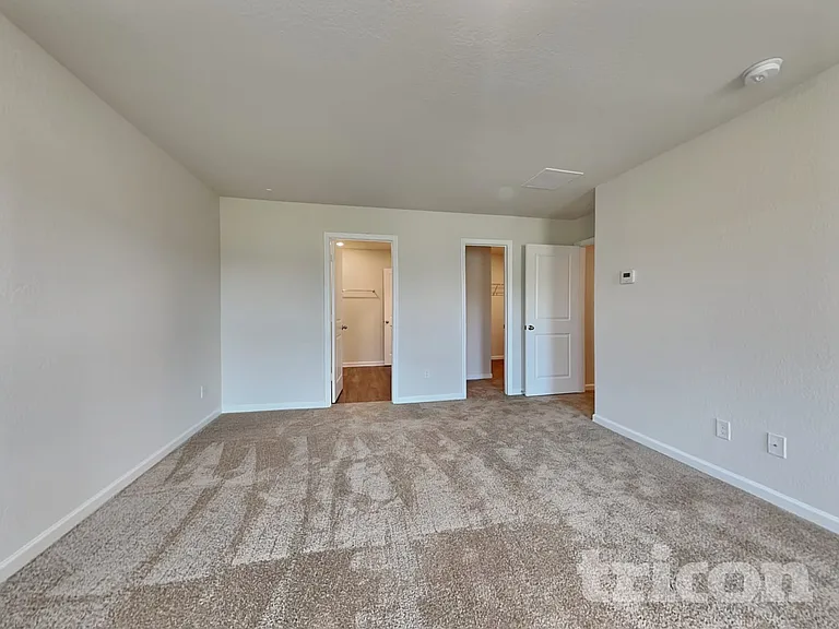 1251 Fendt Dr — Photo 6