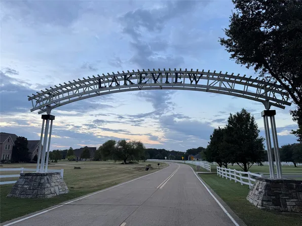 8108 Oak Creek Ln, Denton, TX 76208