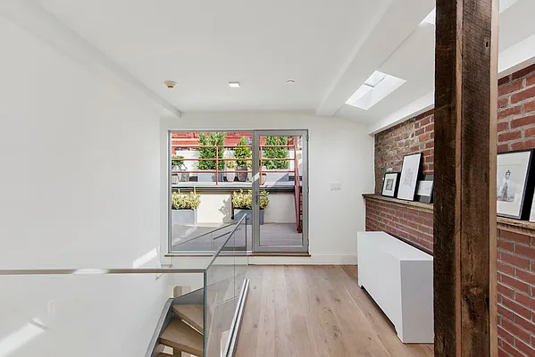 Rented by Nest Seekers International | media 20