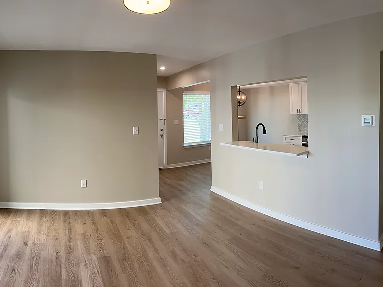 1207 Roberts Way — Photo 15