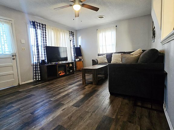 4th image of 536 W Marsh Street #536