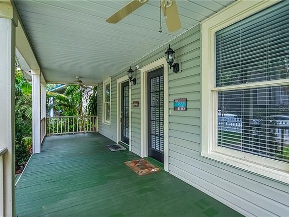 2nd image of 1005 W Horatio St