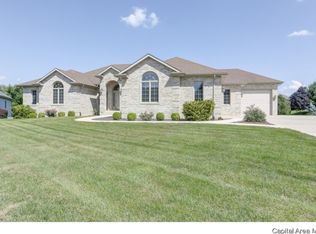 108 Northwoods Ct, Chatham, IL 62629