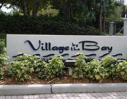 5th image of 3215 NE 184th St APT 14307