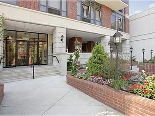 Rented by Corcoran | media 29