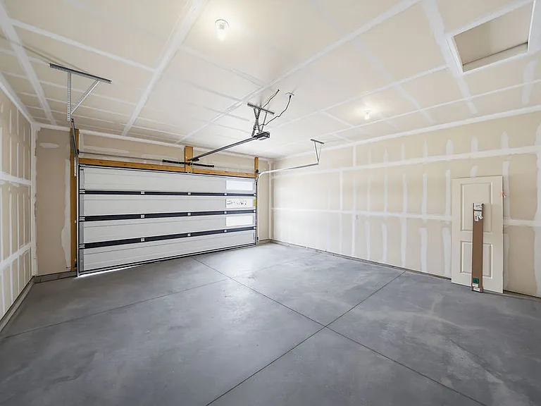 445 E River Ln — Photo 58