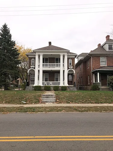 605 Forest Ave Photo 1