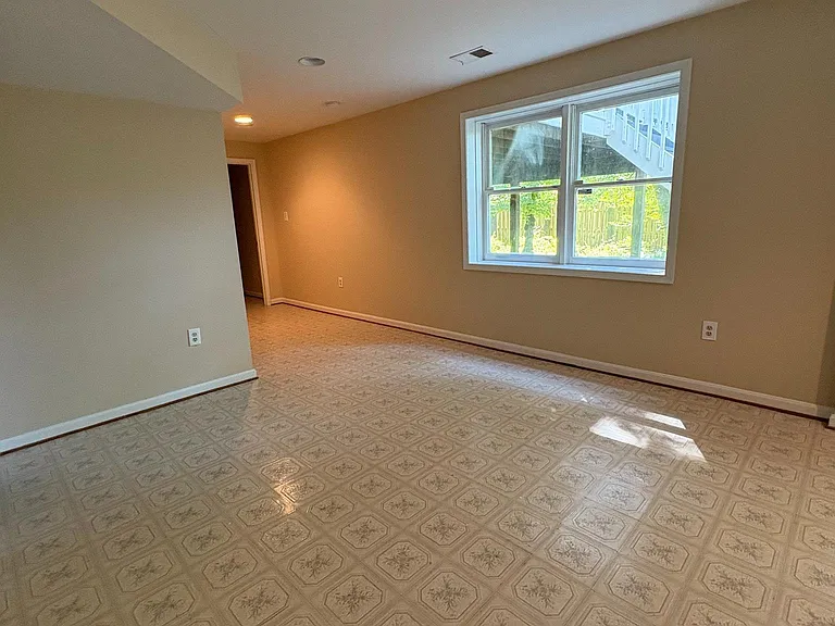 3502 Holly Rd — Photo 7