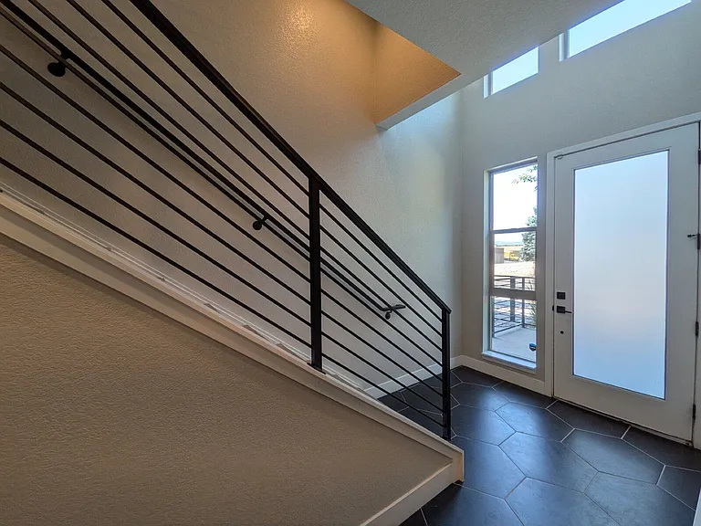5009 S Prince Pl — Photo 4