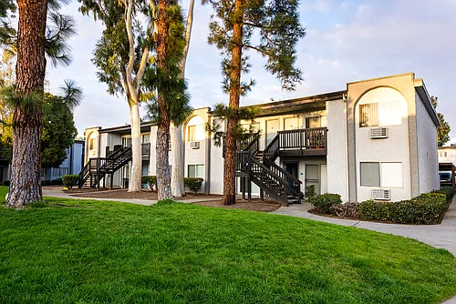 776 E Mission Ave Photo 1