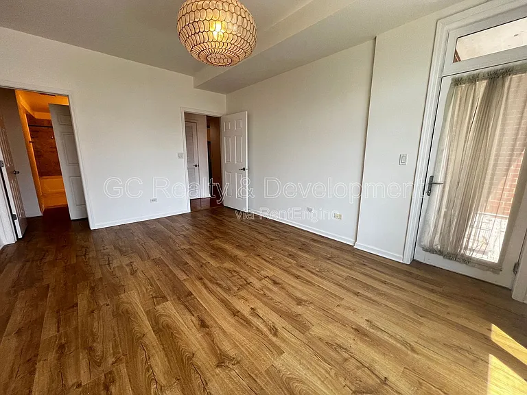 657 W Fulton St #402 — Photo 14