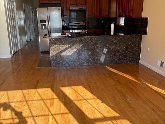 4th image of 30 Whitman Ave #1