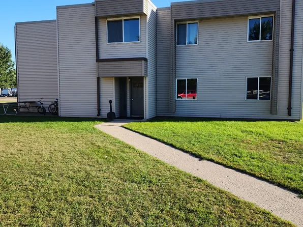 1027 Railroad Ave E APT 203, Hatton, ND 58240