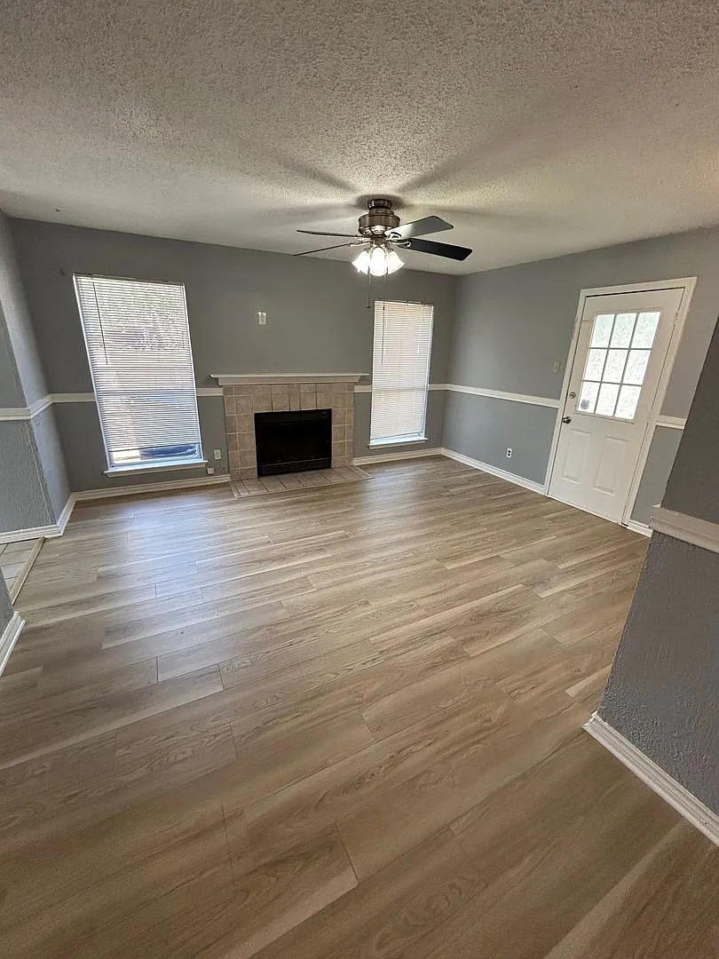 4 bed, 1.5 bath, 1493 sqft, $1,900 — Photo 2
