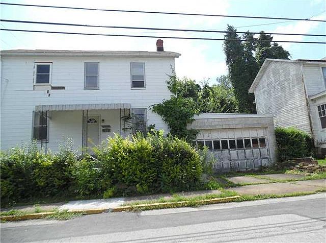 1st image of 622 E 1st Ave