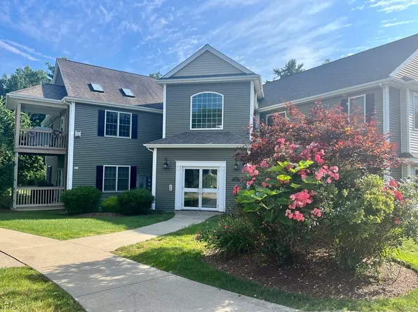 215 Longmeadow Rd Unit 405, Taunton, MA 02780