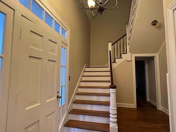 3rd image of 4102 Magee Dr