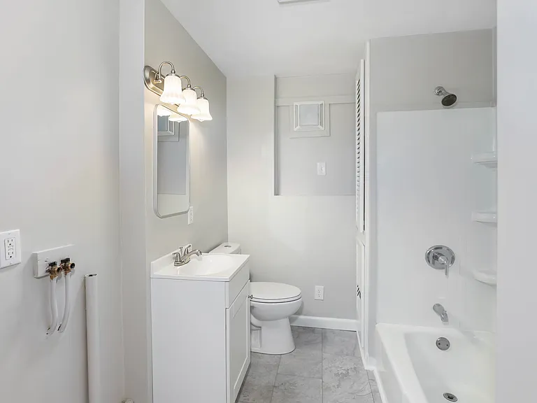 39 Battey St #2 — Photo 6