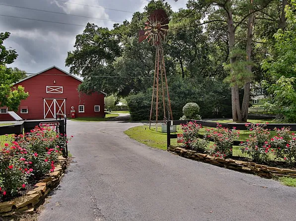 22046 Loblolly Dr, Tomball, TX 77377