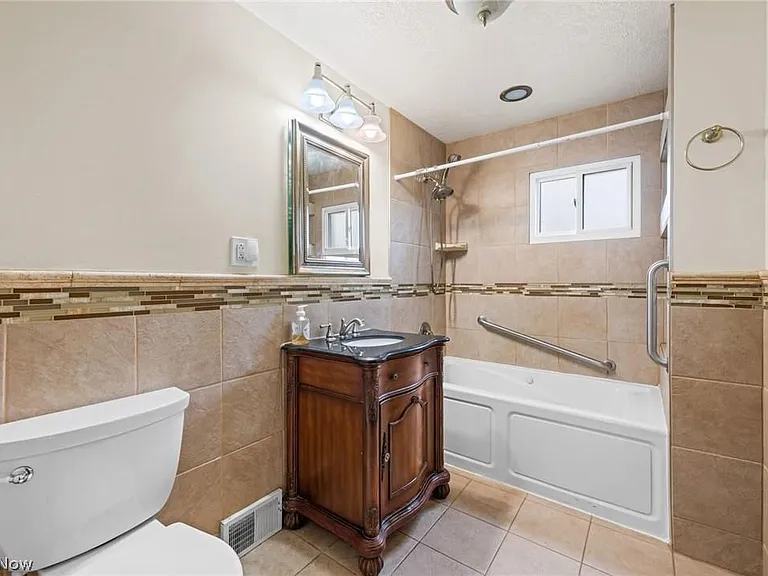 11715 Rutland Ave — Photo 19