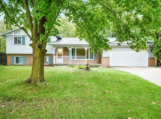 5851 Pinetree Ave SE, Kentwood, MI 49508