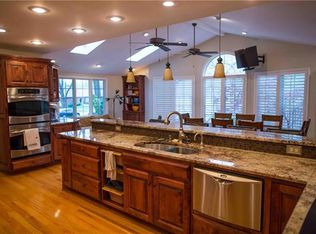 10500 Meadow Ln, Leawood, KS 66206