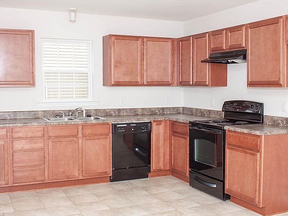 Large eat in kitchen