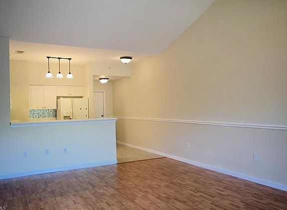 5th image of 950 Hancock Creek South Blvd APT 226