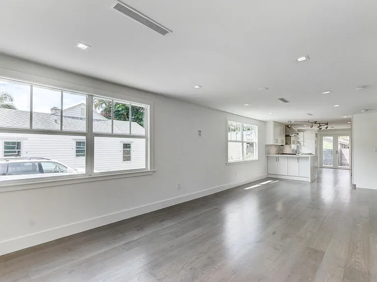 833 Ardmore Rd — Photo 11