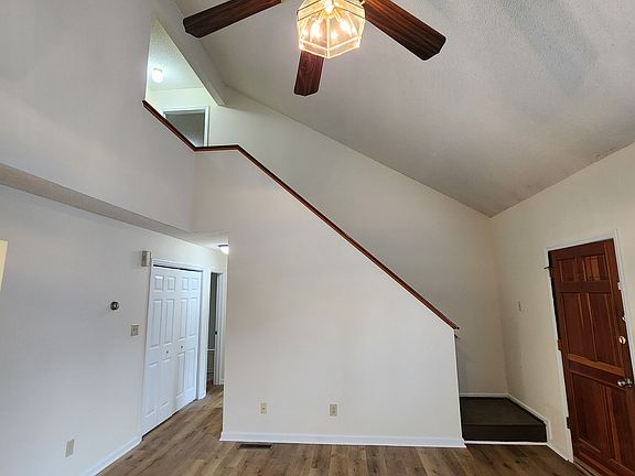 3rd image of 1620 Cranberry Hill Ln