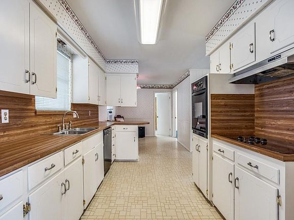 4th image of 721 Carroll Dr