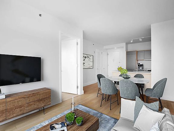 3rd image of 10 City Point APT 28N