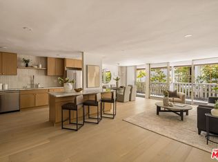 848 N Kings Rd APT 208, West Hollywood, CA 90069
