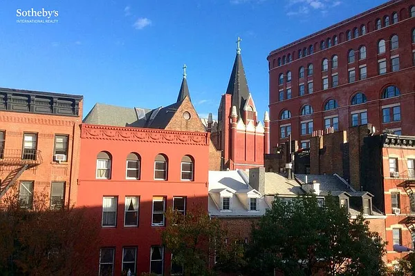 Rented by Sotheby's International Realty | media 1