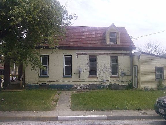 3rd image of 27 Brown St