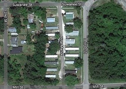 2nd image of 10506 Pine Manor Ln