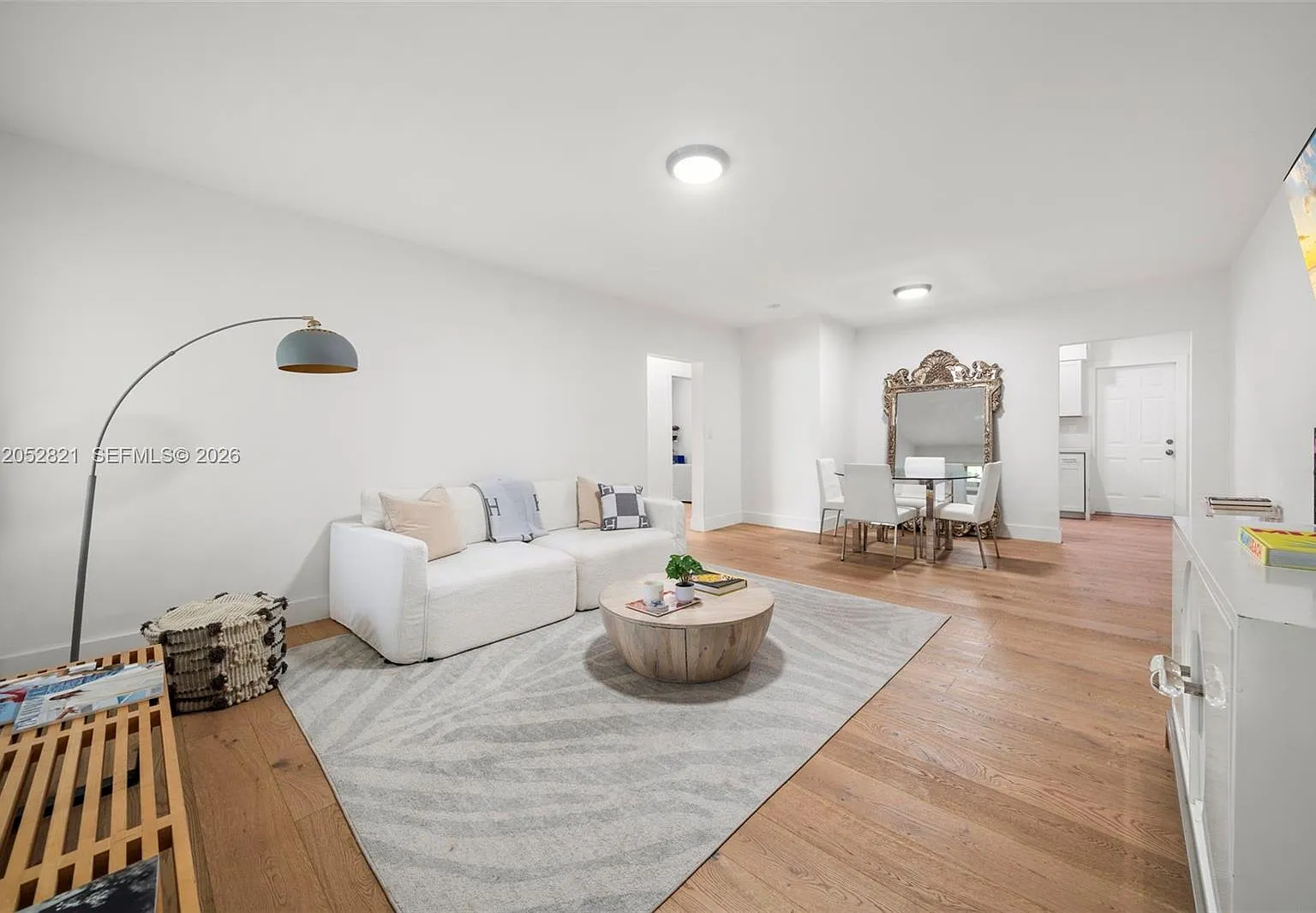 Rex Gardens Condo — Photo 3