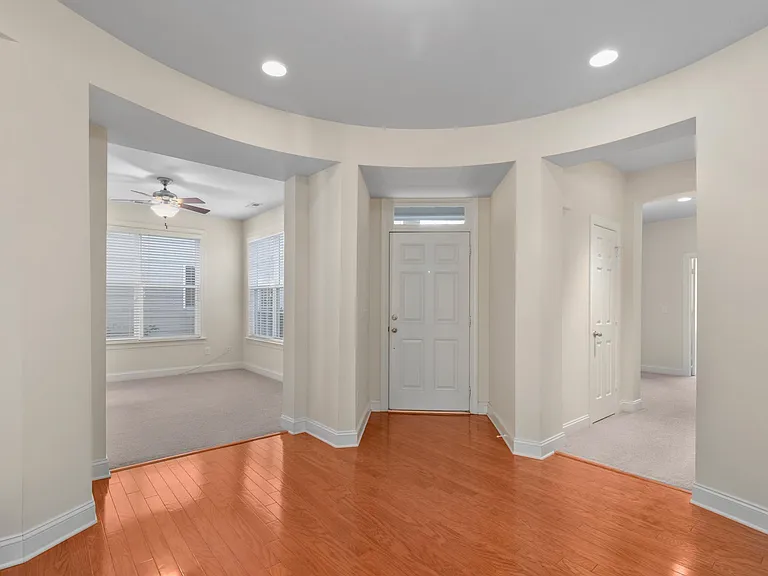 722 Pierside Dr — Photo 5