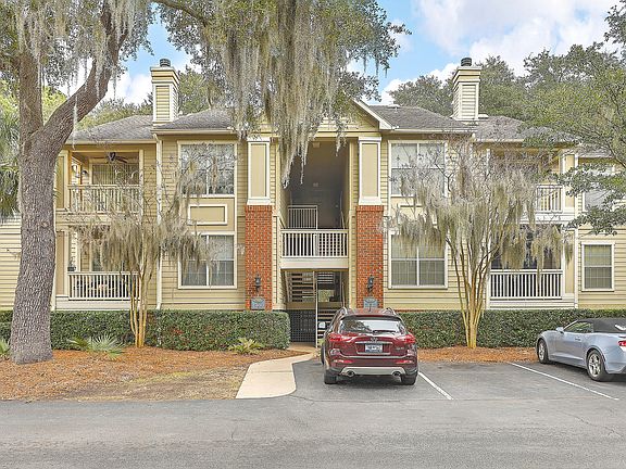2nd image of 1600 Long Grove Dr Unit 1417