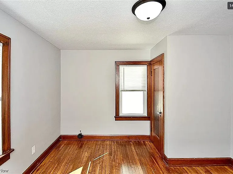 600 Columbus Ave NW — Photo 10