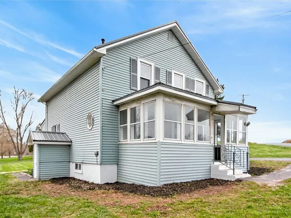 9025 Lock Berlin Rd, Lyons, NY 14489