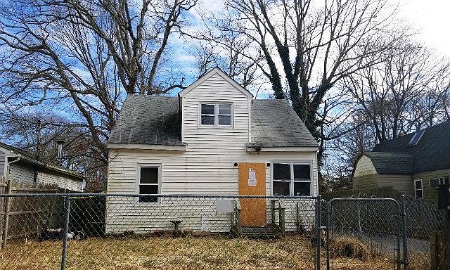 1st image of 131 Laurelton Dr