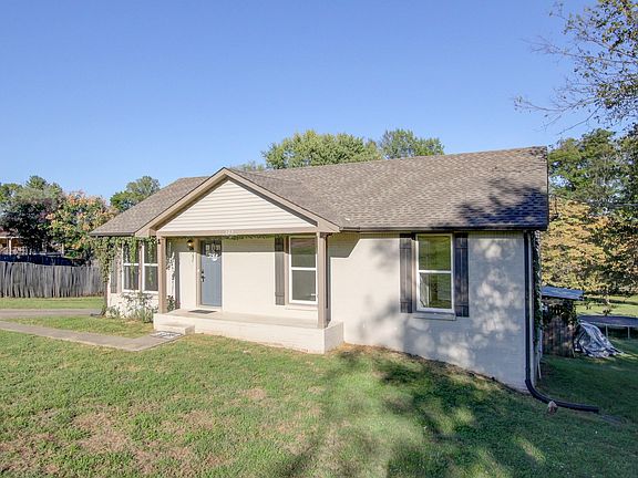2nd image of 103 Pollard Ct