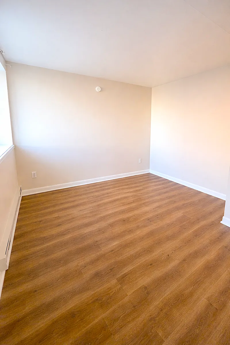 Building Photo - 16 4th St #2