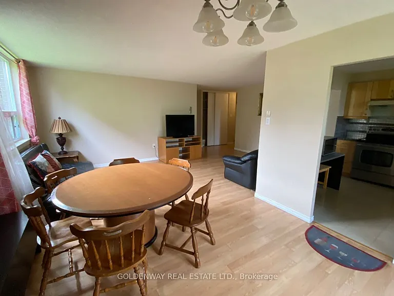 7451 Yonge St #202 — Photo 7
