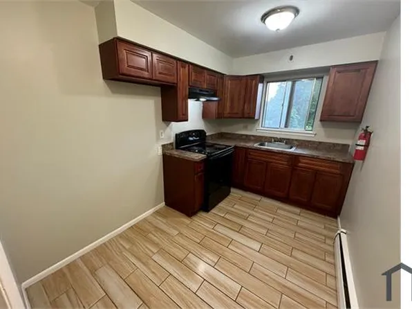 93 Mount Vernon Ave #8, Irvington, NJ 07111